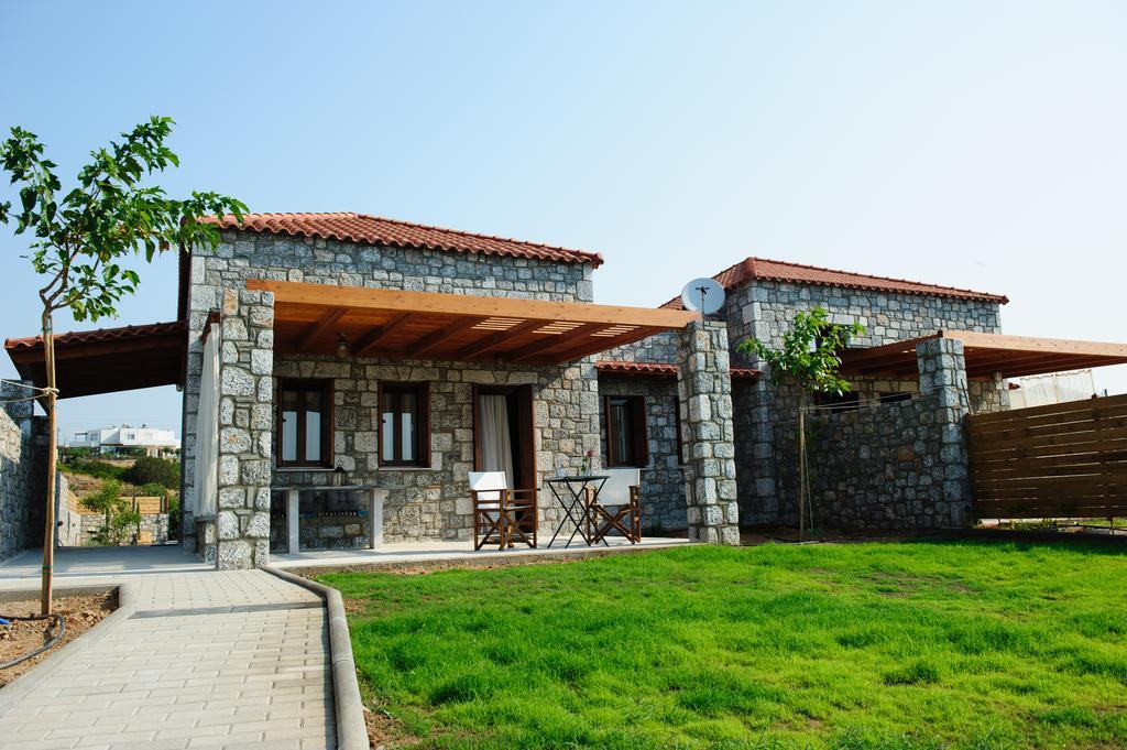 Alisahni Beachfront Villas Kiotari Buitenkant foto